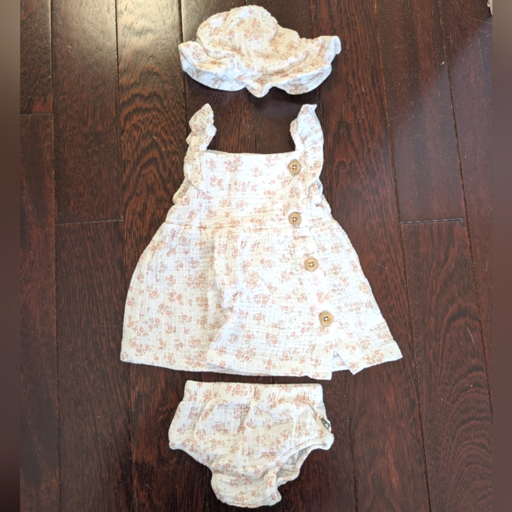 Rabbit + Bear (Emily And Oliver) Organic Cotton Floral Outfit with Hat - 0-3 Mos